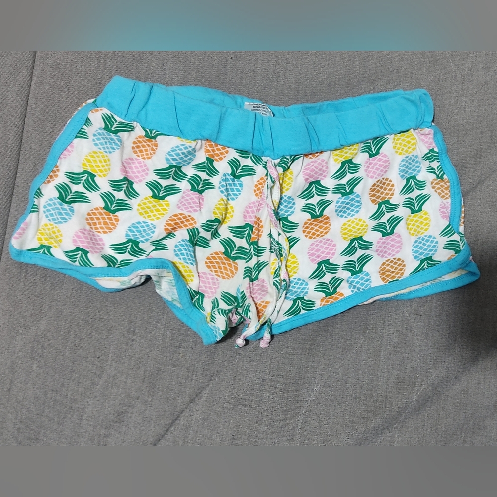 100% Cotton Small Women's shorts (used) (Measurement photos included)
